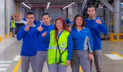 trabaja con nosotros